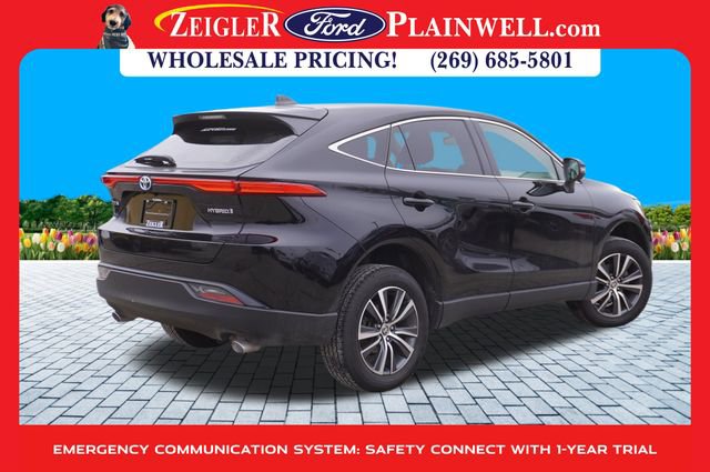 Used 2022 Toyota Venza LE image 5