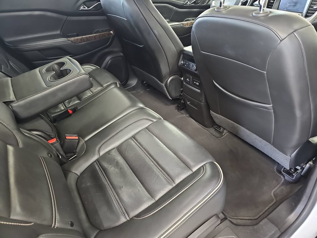 Used 2023 GMC Acadia Denali FWD image 11