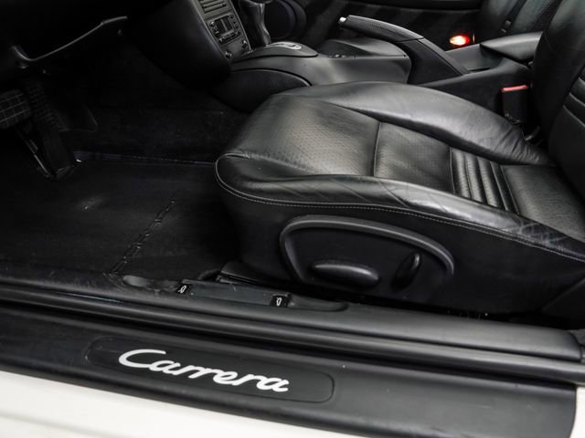 Used 2001 Porsche 911 Carrera RWD image 10