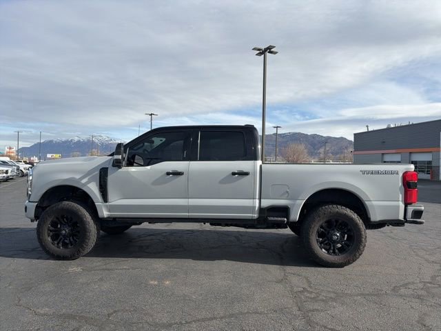 Used 2024 Ford F350 Platinum w/ Tremor Off-Road Package image 9