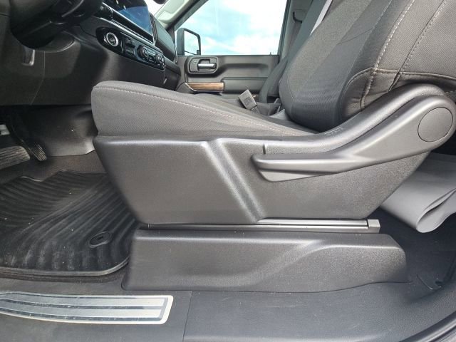 Used 2024 Chevrolet Silverado 3500 LT image 18