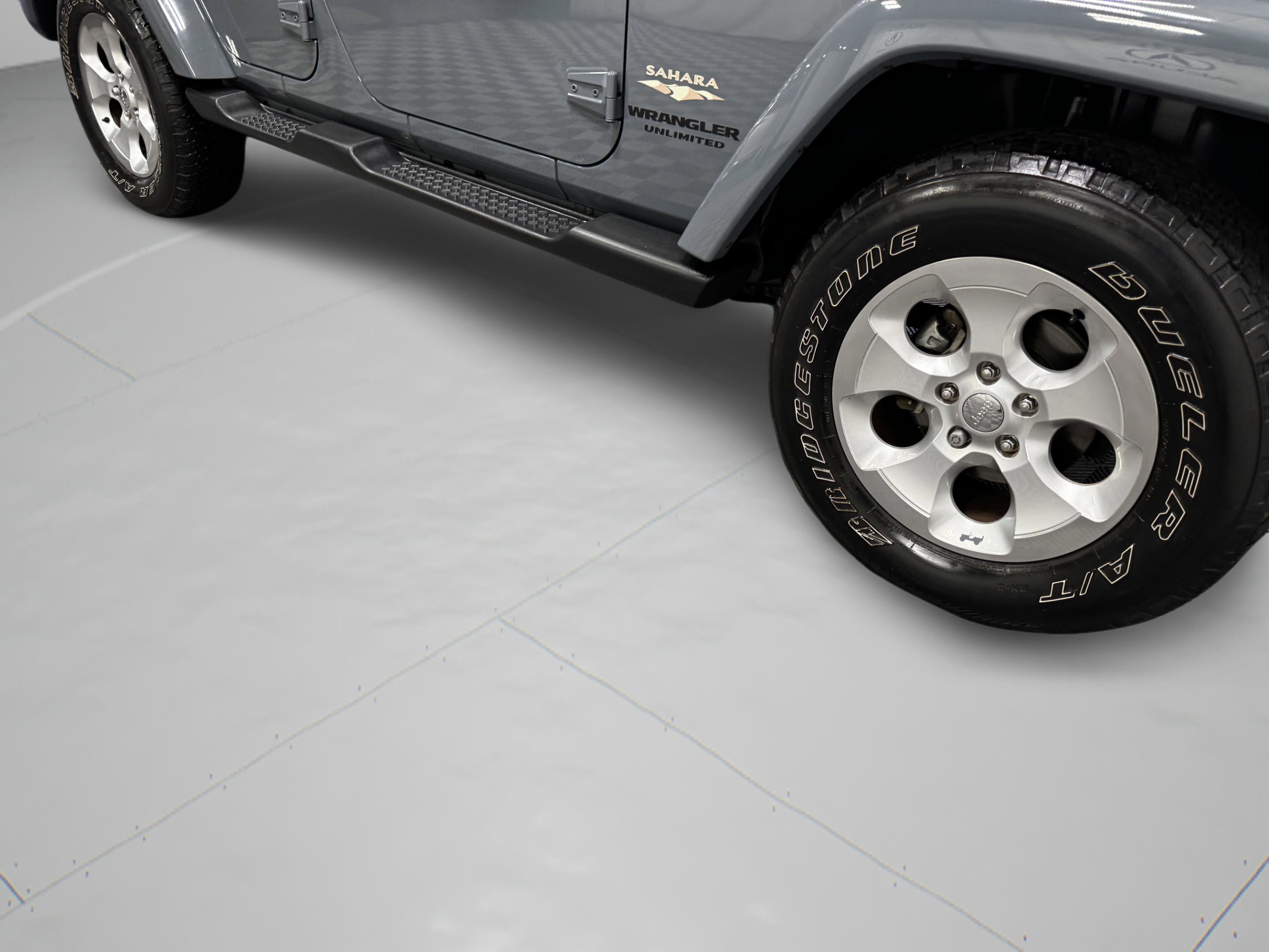 Used 2015 Jeep Wrangler Unlimited Sahara AWD/4WD image 42