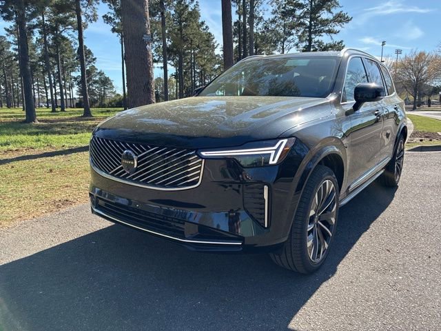 New 2026 Volvo XC90 B6 Plus w/ Protection Package Premier AWD/4WD image 2