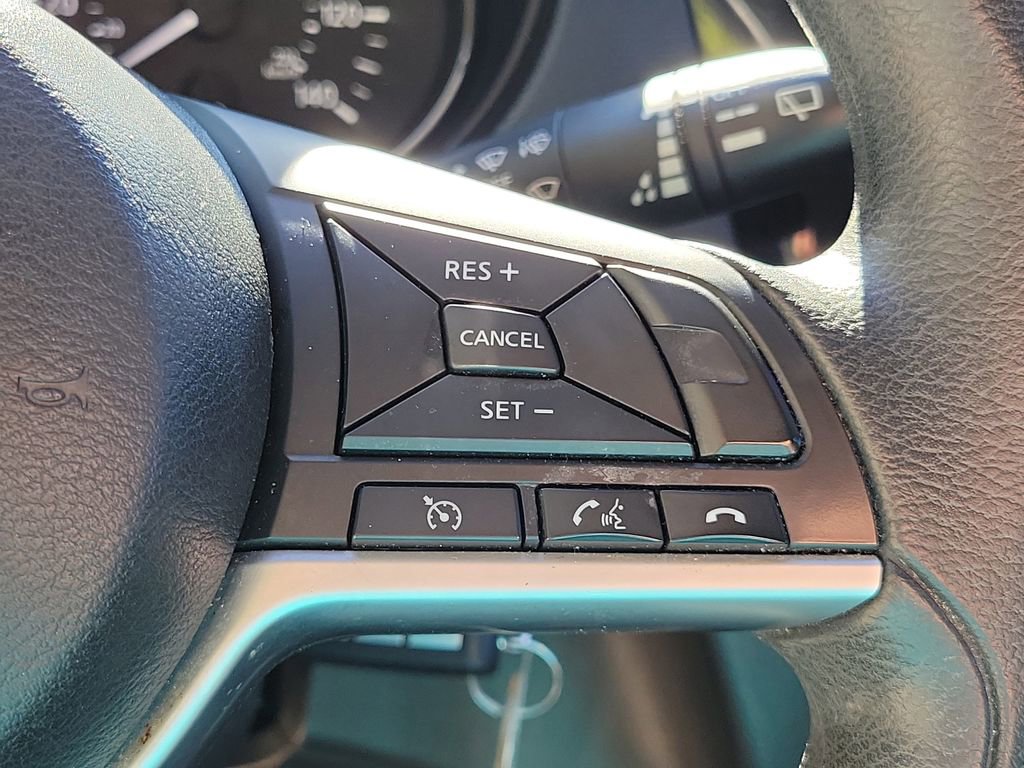 Used 2017 Nissan Rogue S image 30