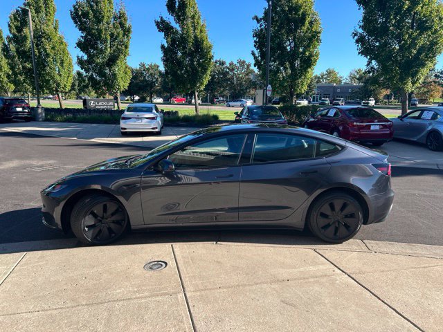 Used 2024 Tesla Model 3 Standard Range RWD image 4