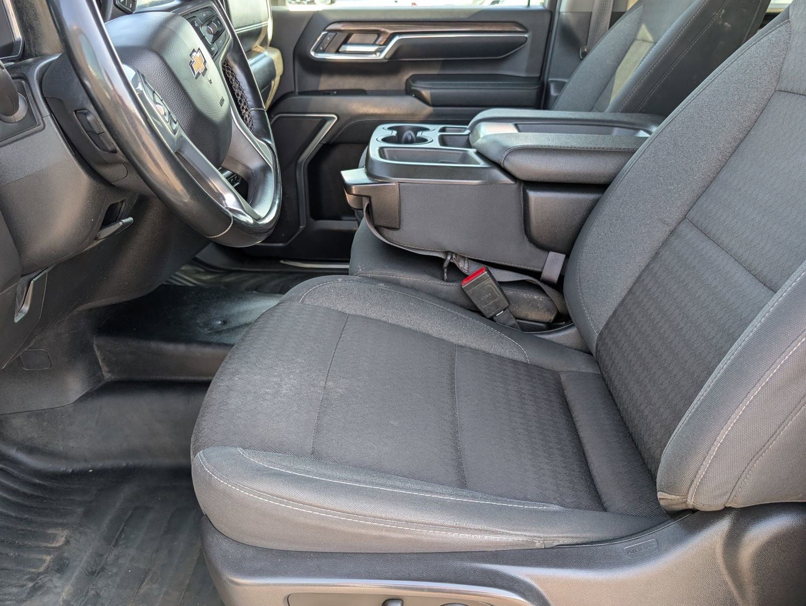 Used 2024 Chevrolet Silverado 2500 LT w/ Convenience Package image 12