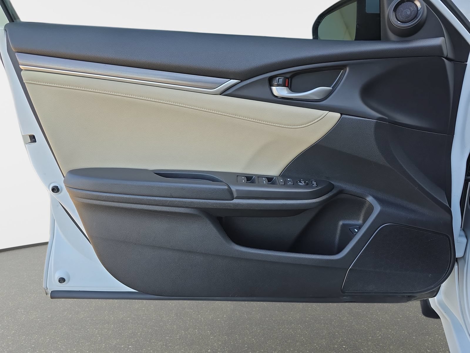 Certified 2020 Honda Civic EX-L image 27