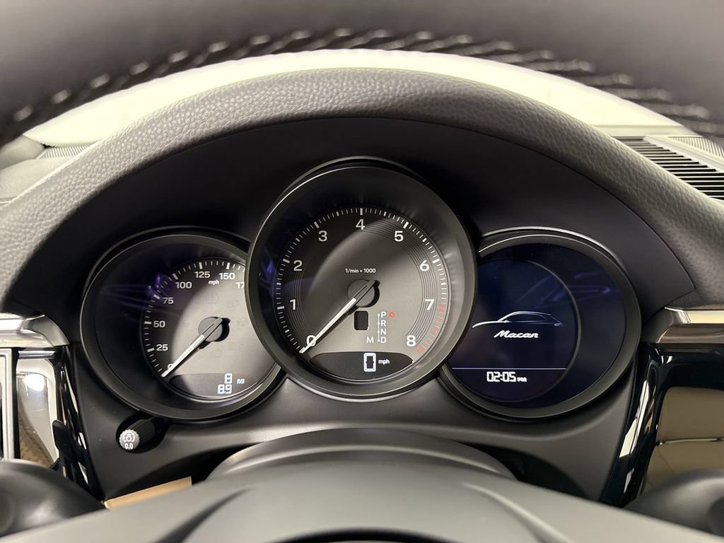 New 2026 Porsche Macan AWD/4WD image 37