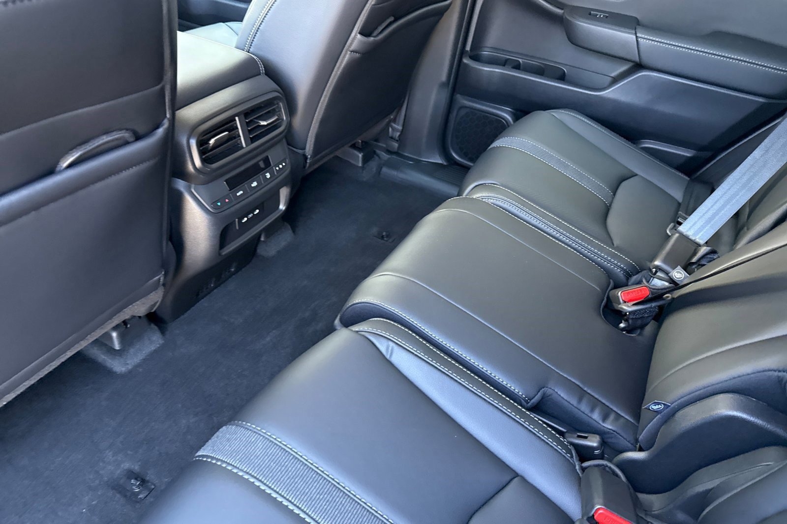 Certified 2025 Honda Pilot Touring image 25