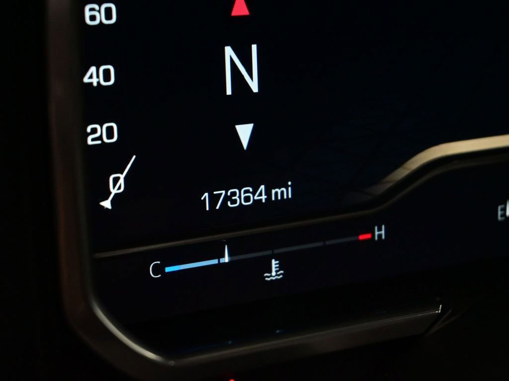 Used 2022 GMC Sierra 1500 AT4 w/ AT4 Premium Package image 9