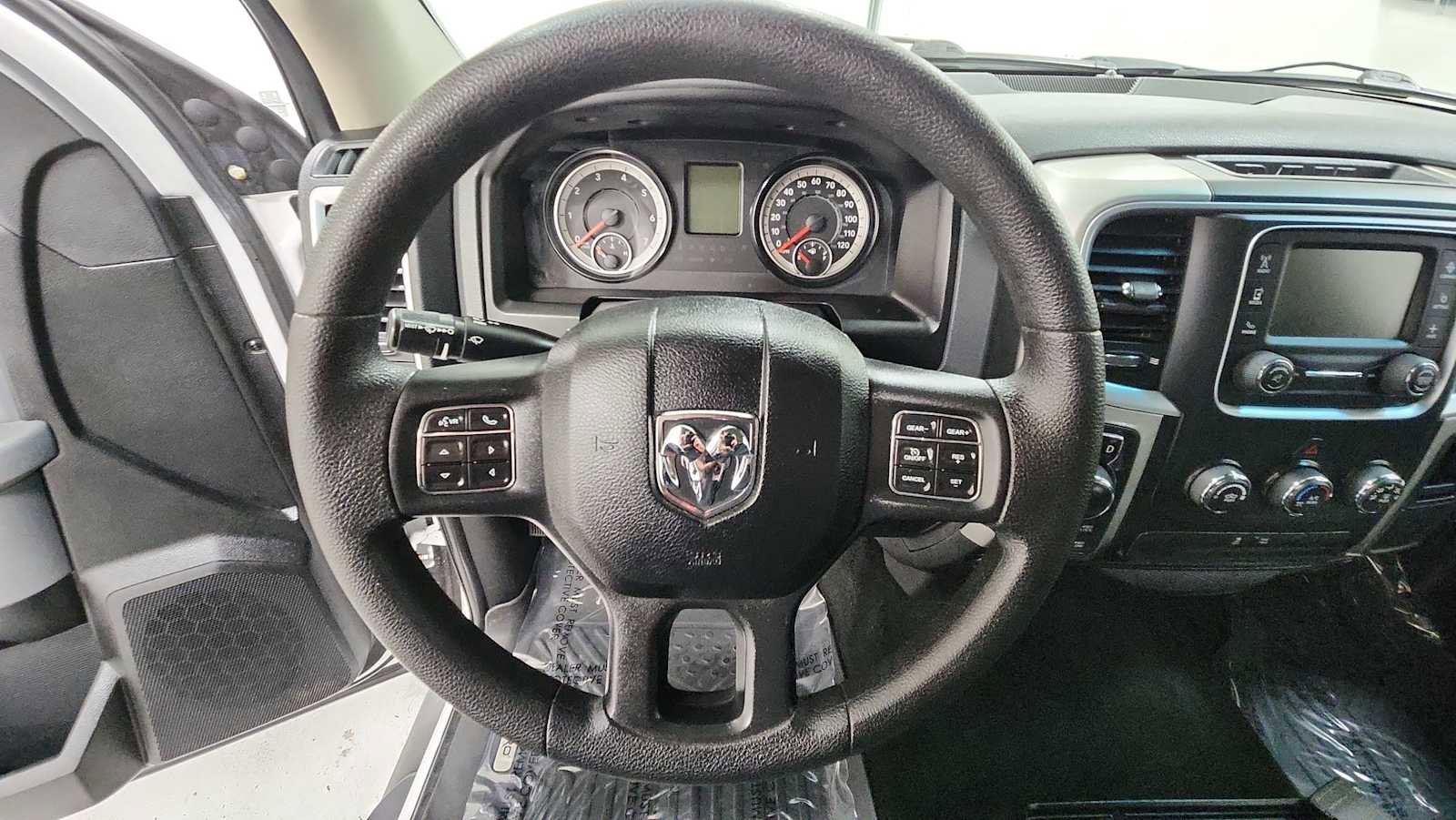 Used 2017 RAM 1500 Classic SLT image 16