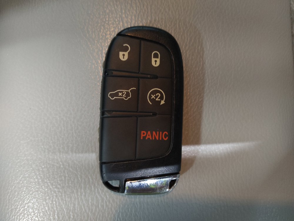 Used 2022 Jeep Compass Latitude w/ Sun and Sound Group AWD/4WD image 32