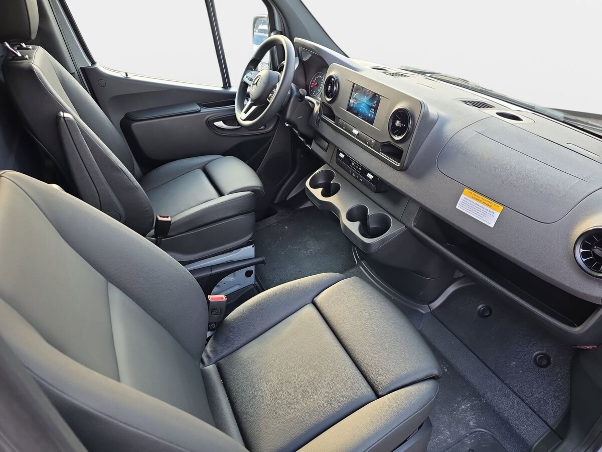 New 2024 Mercedes-Benz Sprinter 3500 image 4