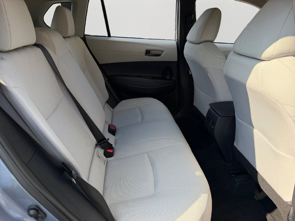 Used 2022 Toyota Corolla Cross LE w/ Moonroof Package AWD/4WD image 8