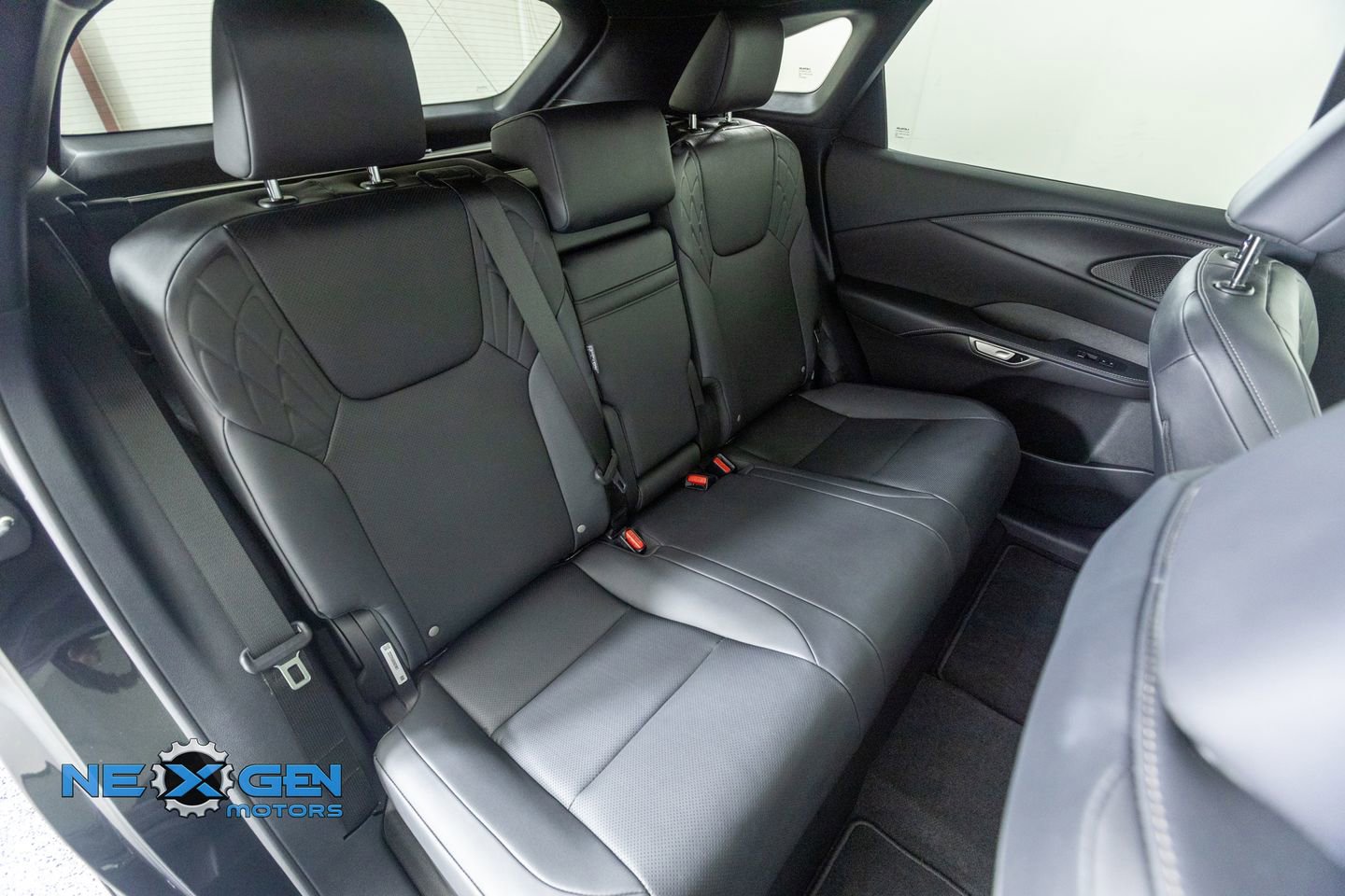 Used 2025 Lexus RX 350 Premium w/ Convenience Package AWD/4WD image 37