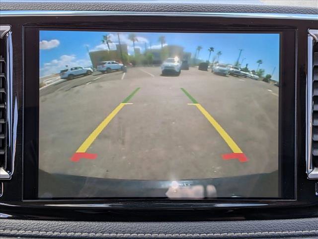 Used 2024 Chrysler Pacifica Select image 13