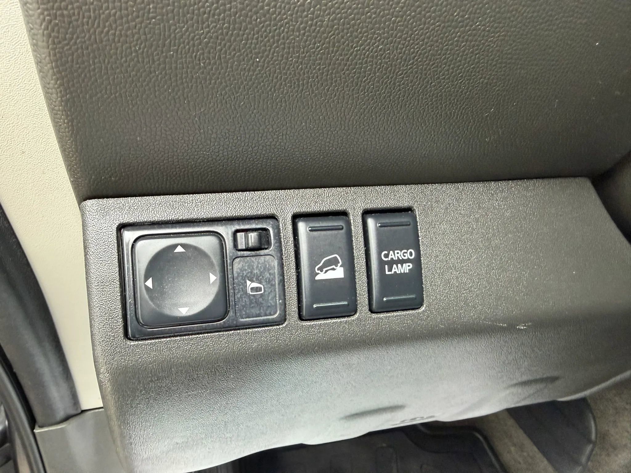 Used 2018 Nissan Frontier PRO-4X image 22
