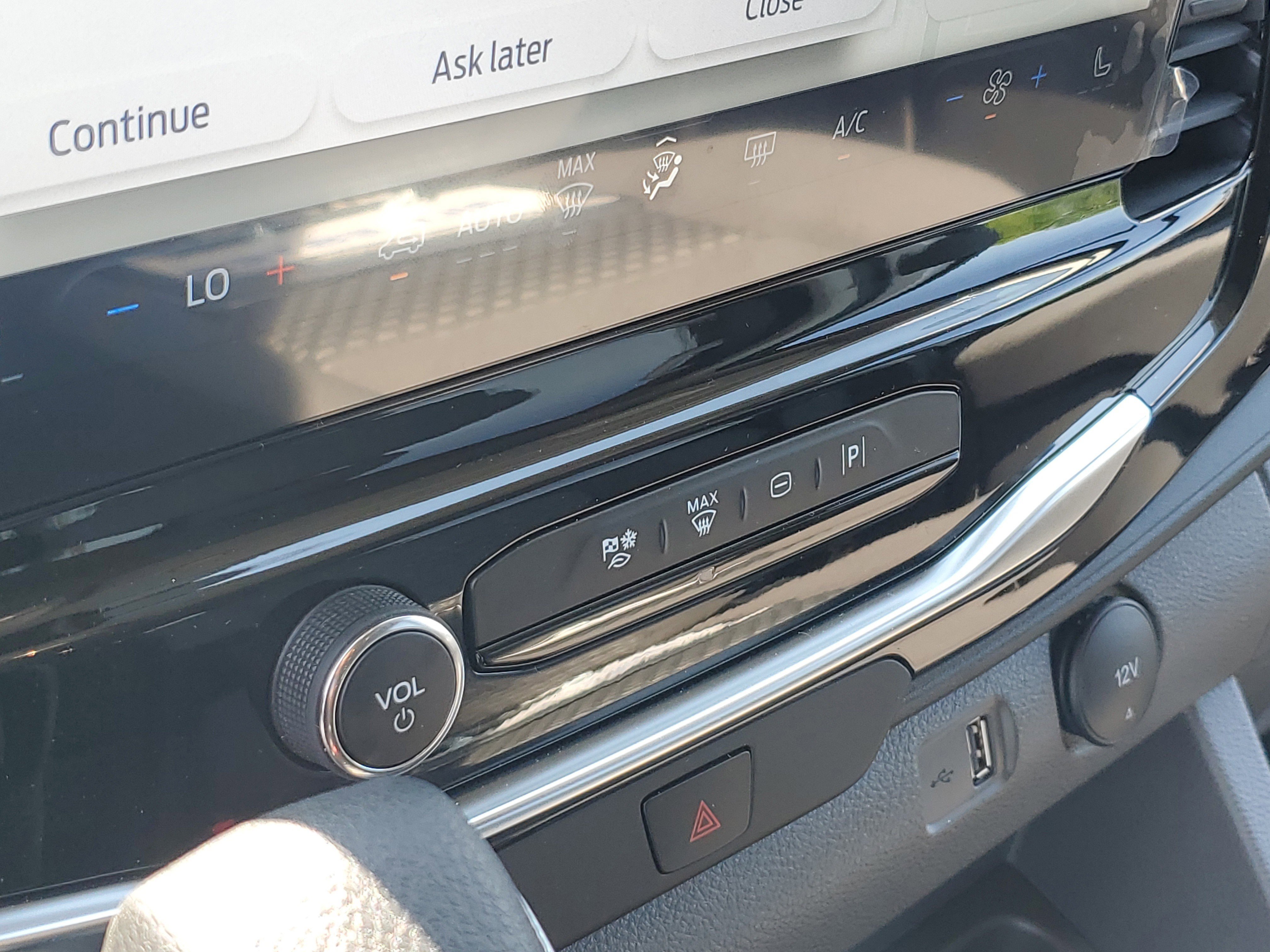 New 2025 Ford Transit 350 XLT image 29