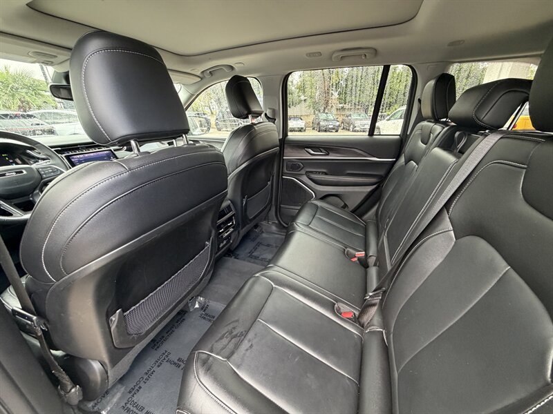 Used 2022 Jeep Grand Cherokee Limited 4xe AWD/4WD image 9