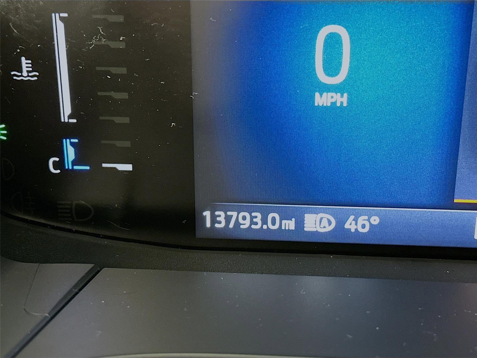 Used 2025 Ford Escape ST-Line image 13