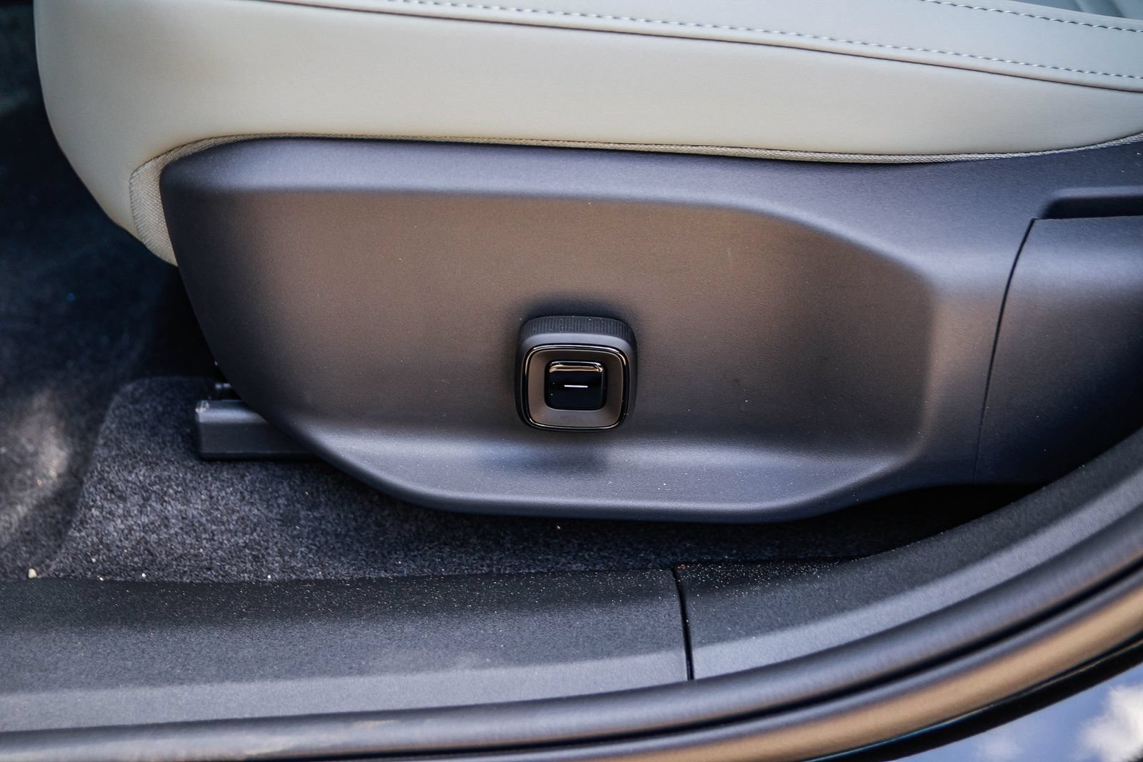 New 2026 Volvo EX30 Ultra AWD/4WD image 22