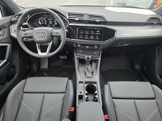 Used 2025 Audi Q3 2.0T Premium w/ Convenience Package image 9