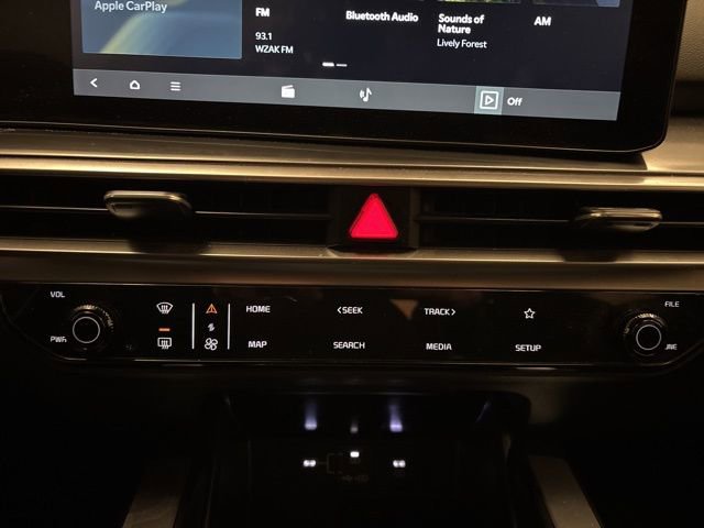 Certified 2025 Kia Sorento LX image 18
