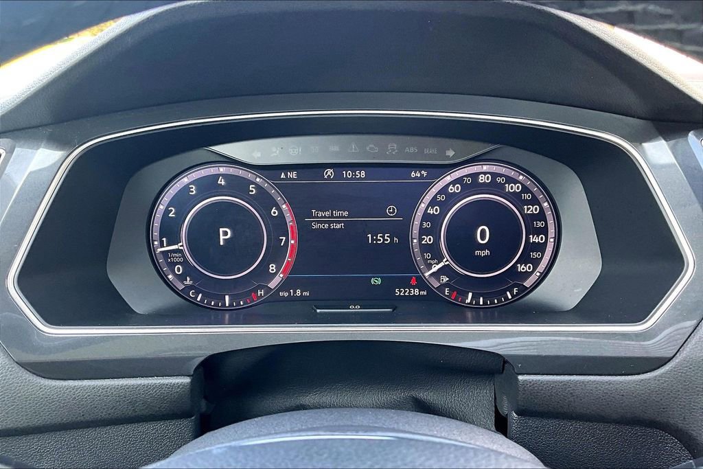 Used 2018 Volkswagen Tiguan SEL Premium image 14