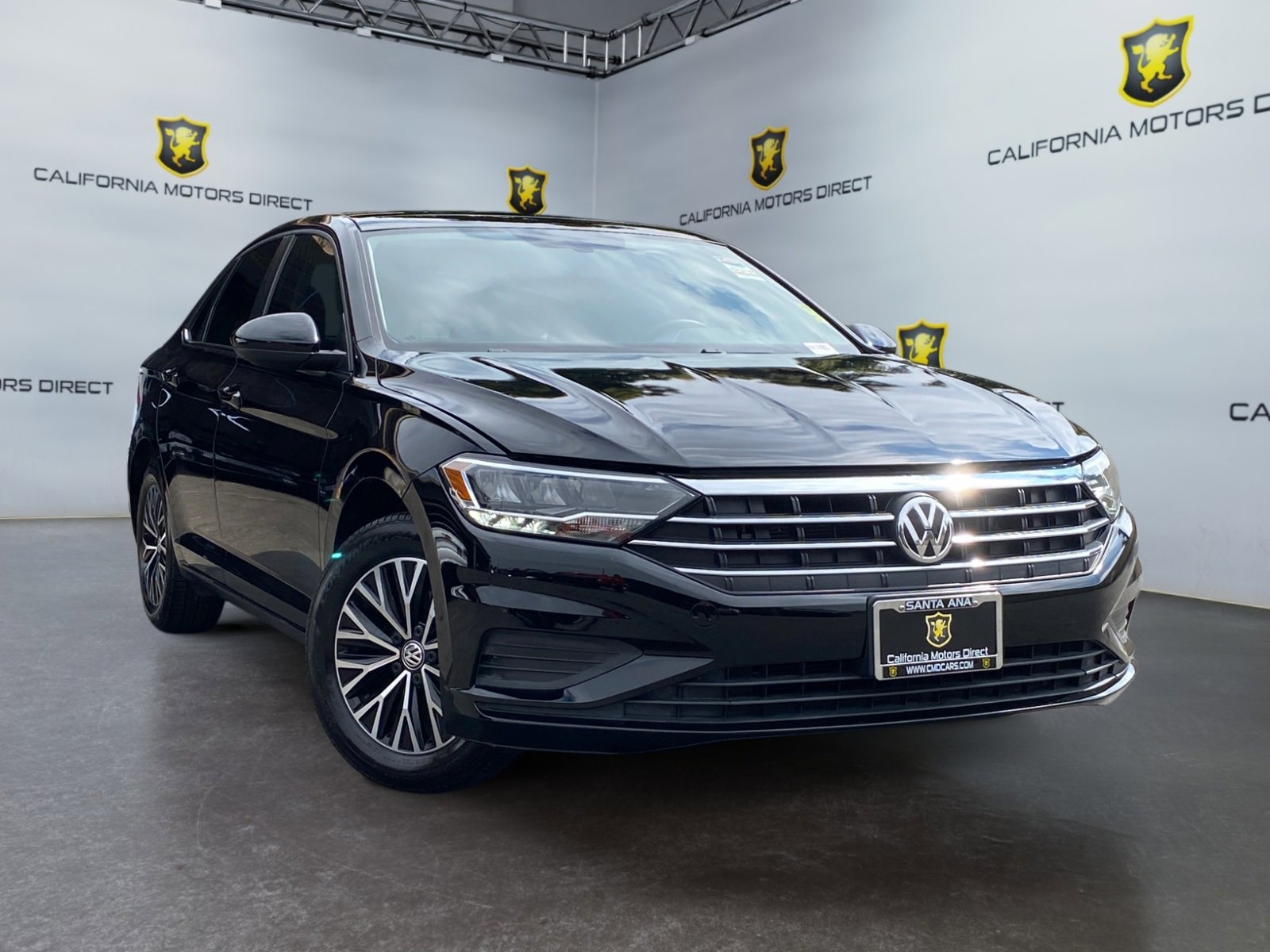 Used 2019 Volkswagen Jetta SE w/ Cold Weather Package image 3