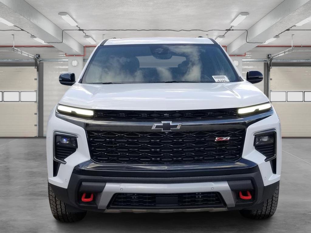 New 2026 Chevrolet Traverse Z71 w/ Enhanced Driving Package image 2