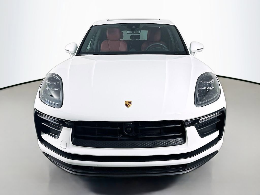 Certified 2026 Porsche Macan image 6