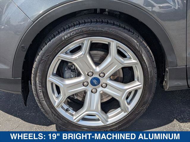 Used 2019 Ford Escape Titanium image 9
