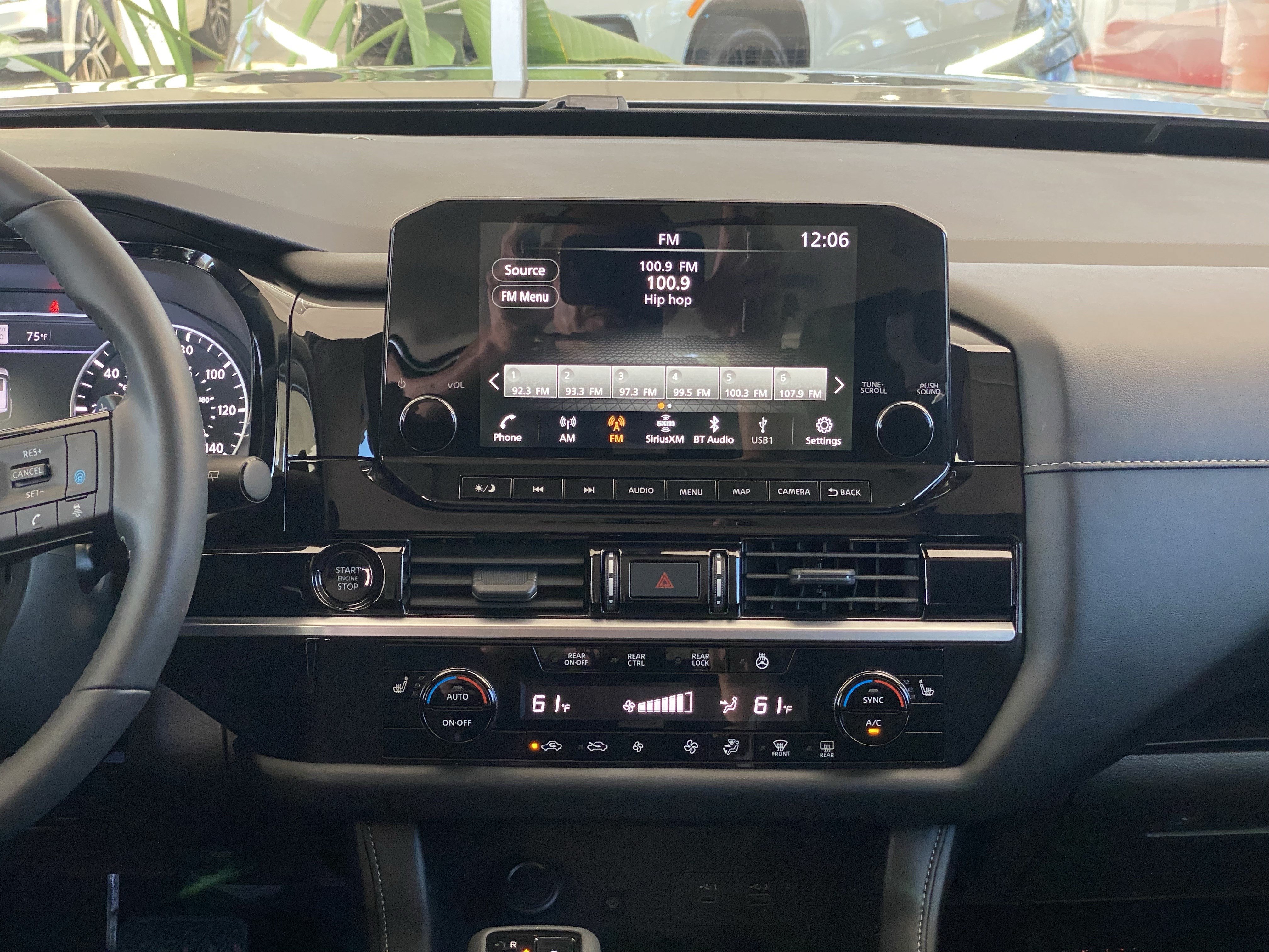 Used 2025 Nissan Pathfinder SL w/ Cargo Package AWD/4WD image 21