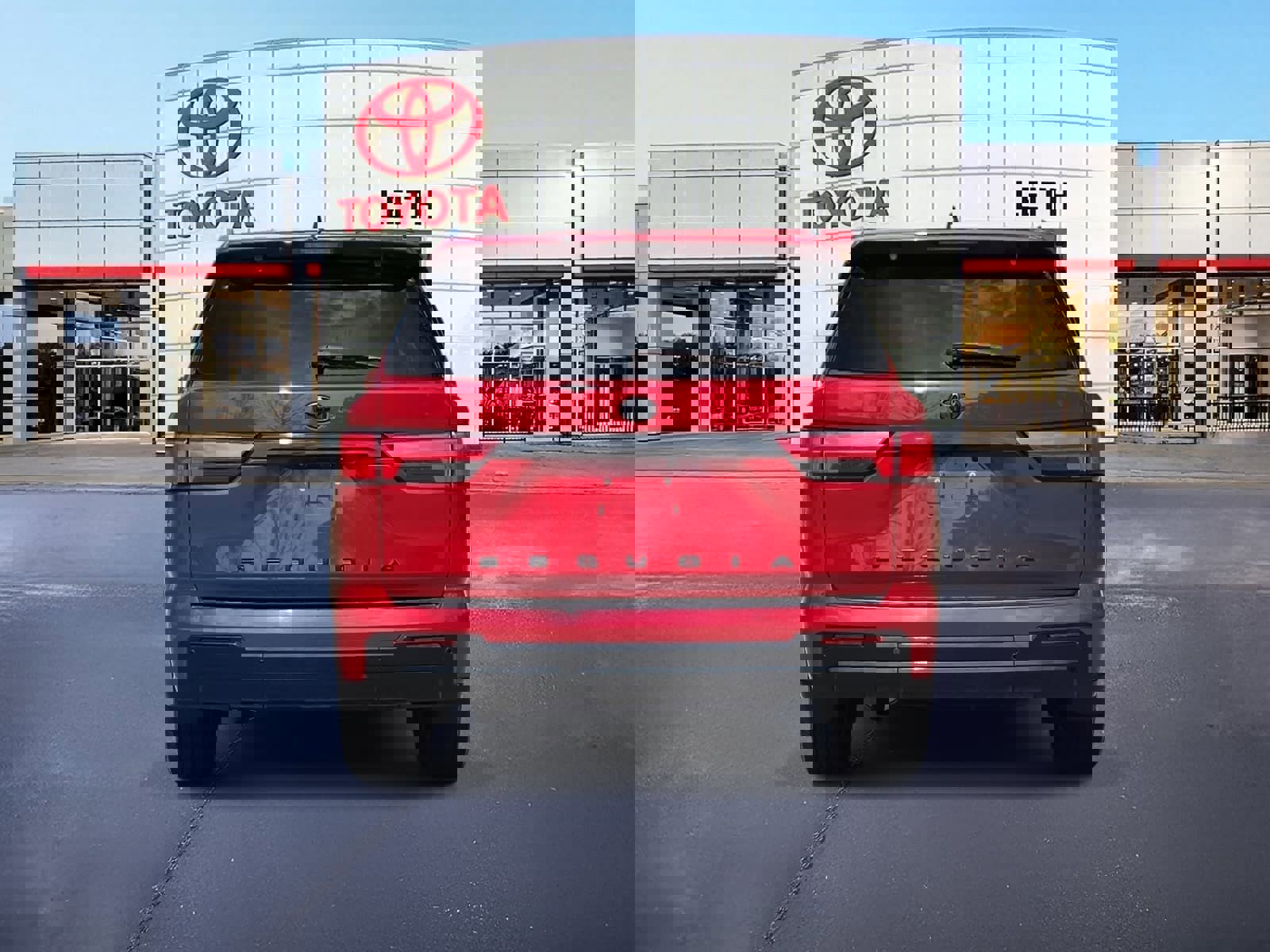 Used 2024 Toyota Sequoia Platinum image 6