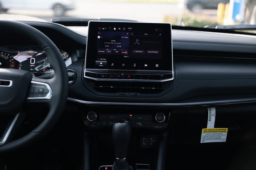 New 2026 Jeep Compass Latitude image 23