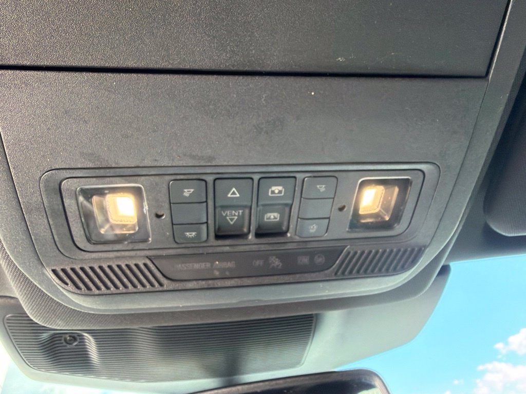 Used 2020 Ford Explorer Platinum w/ Premium Technology Package AWD/4WD image 23