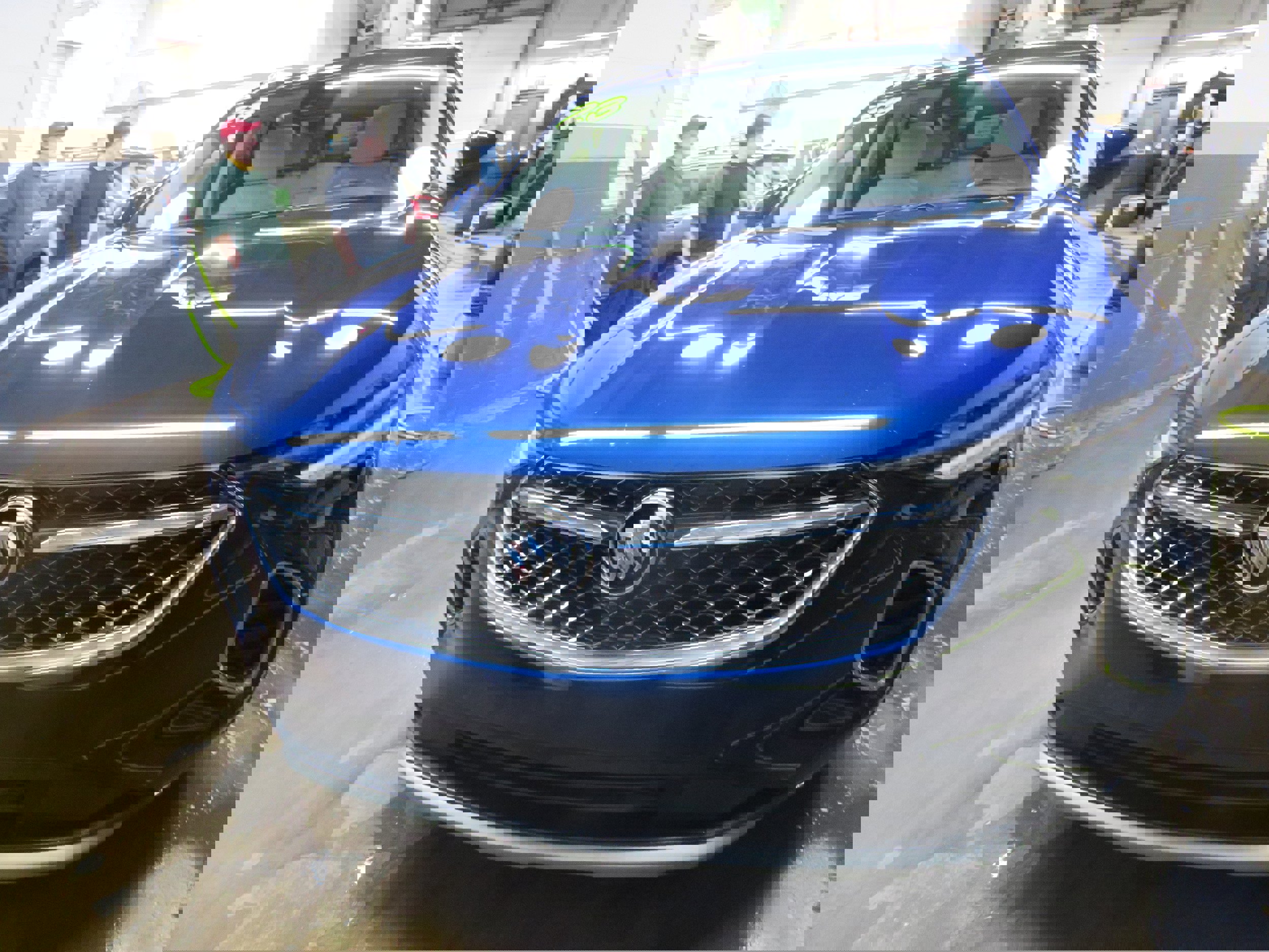 Used 2023 Buick Envision Avenir image 2