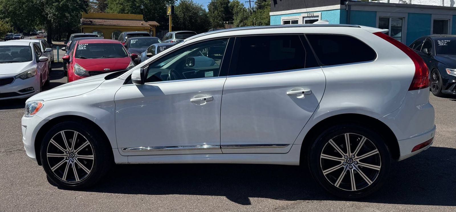 Used 2017 Volvo XC60 T6 Inscription w/ Protection Package AWD/4WD image 6
