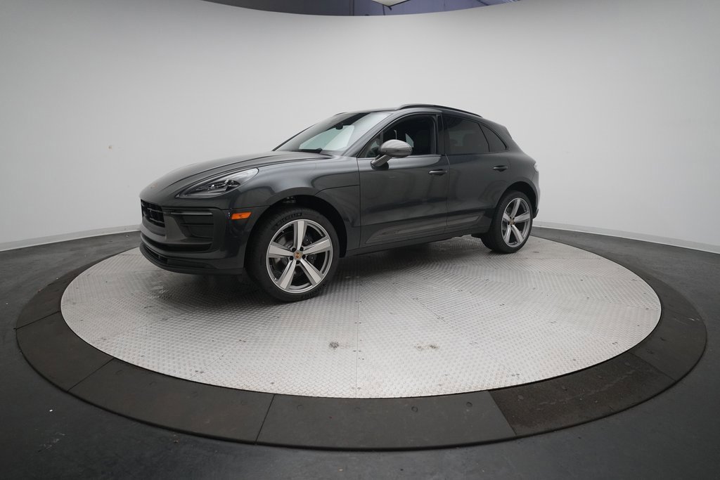 Used 2025 Porsche Macan Turbo image 1