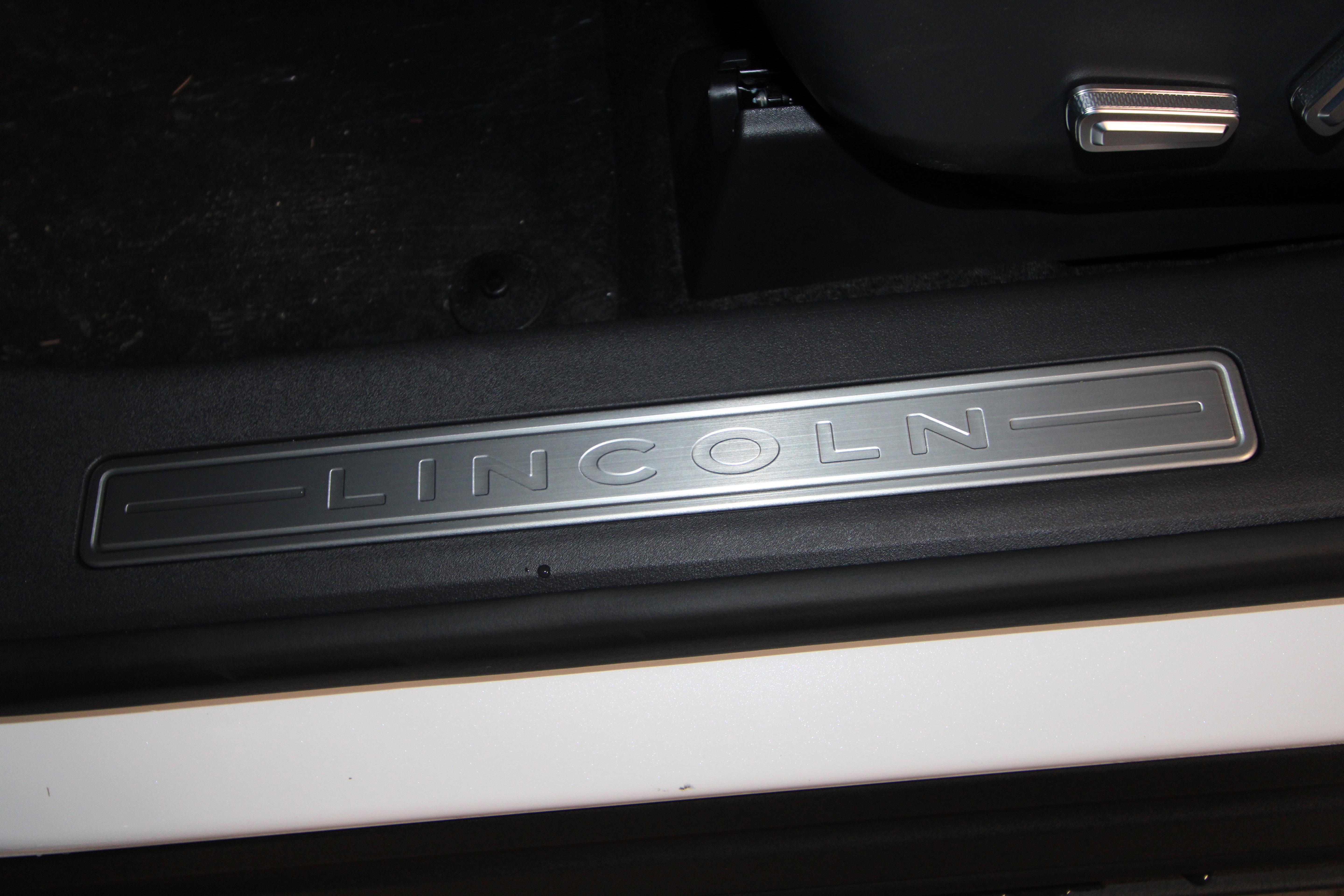 New 2026 Lincoln Nautilus Premier image 6