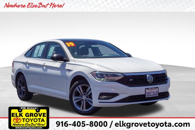 Used 2019 Volkswagen Jetta R-Line FWD image 1