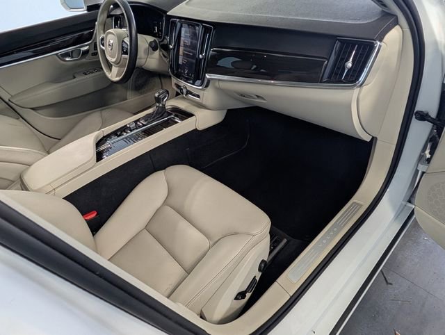Used 2018 Volvo S90 T5 Momentum image 14