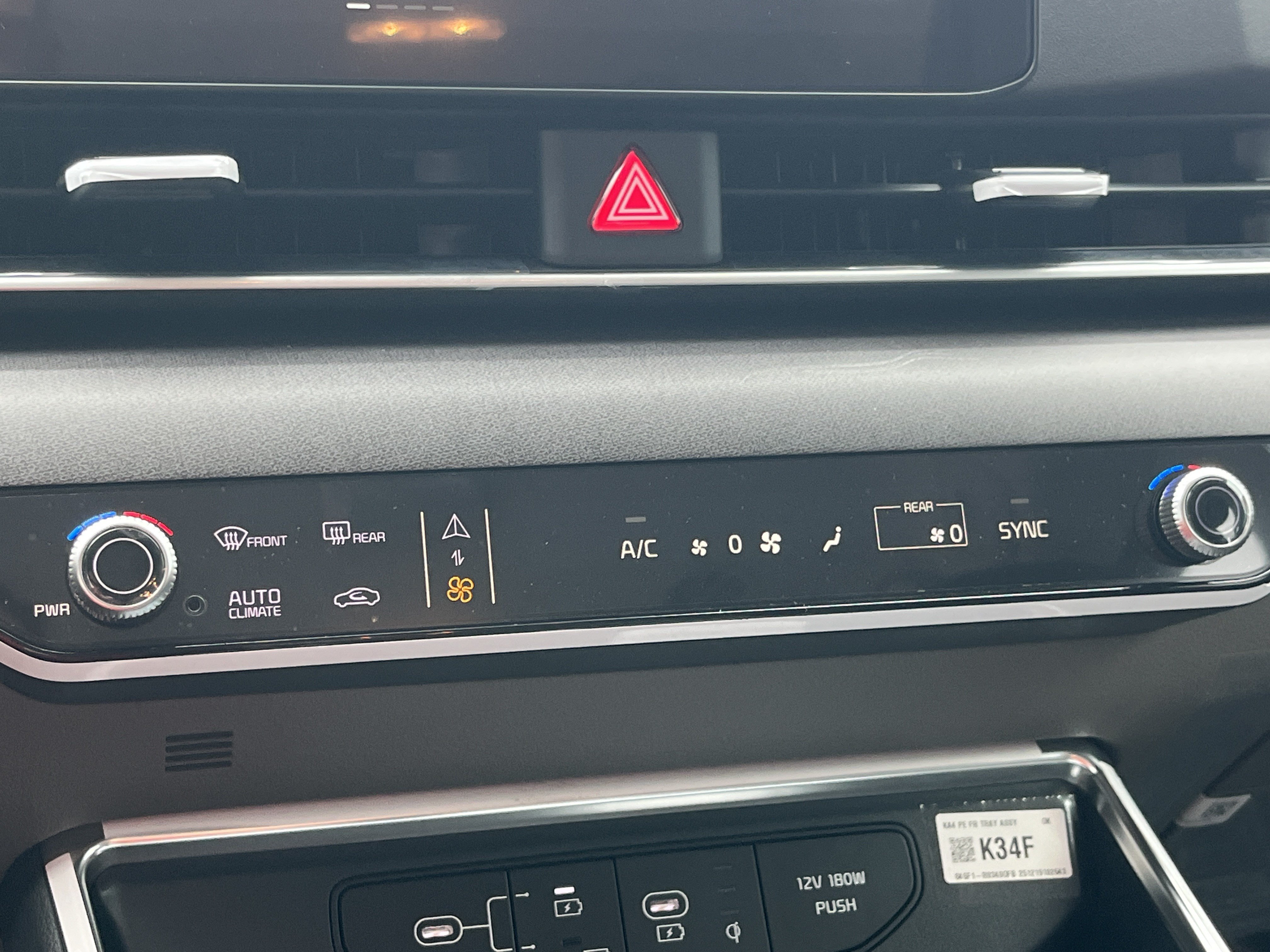 New 2026 Kia Carnival EX FWD image 7