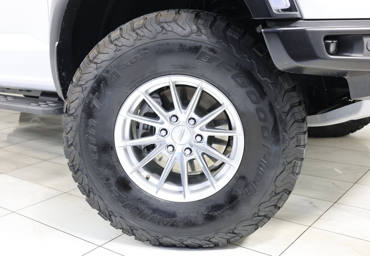 Used 2025 Ford F150 Raptor AWD/4WD image 14