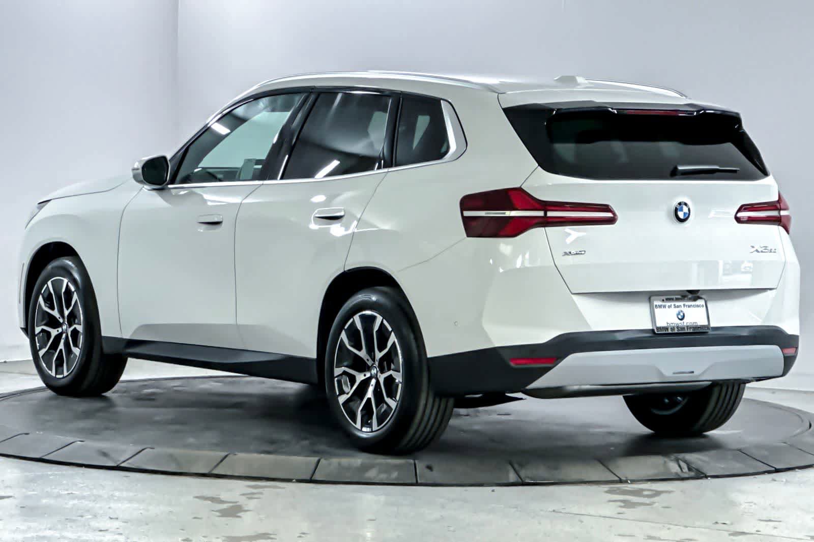 Used 2026 BMW X3 xDrive30 w/ Convenience Package AWD/4WD image 6