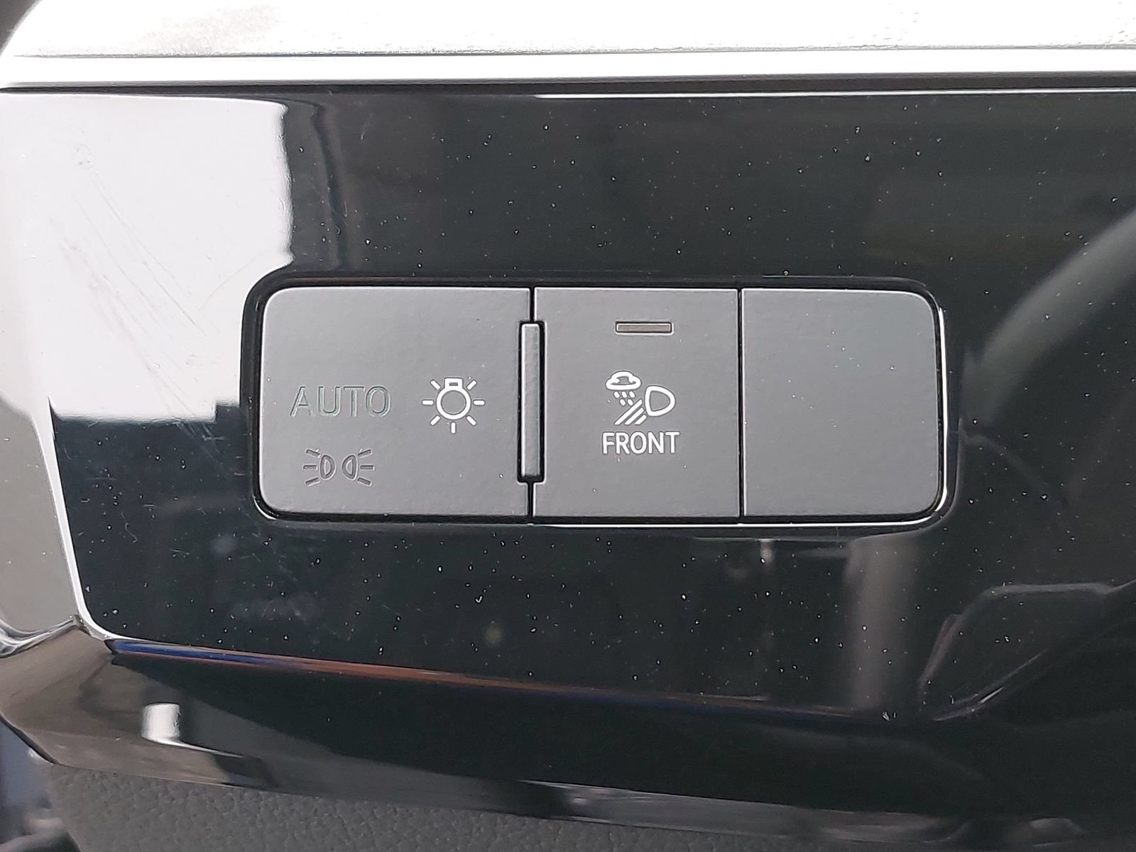 Used 2024 Audi Q8 e-tron Premium Plus AWD/4WD image 29