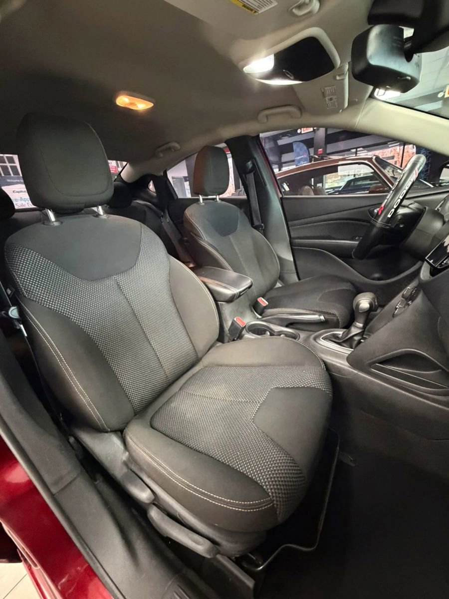 Used 2015 Dodge Dart SXT image 15