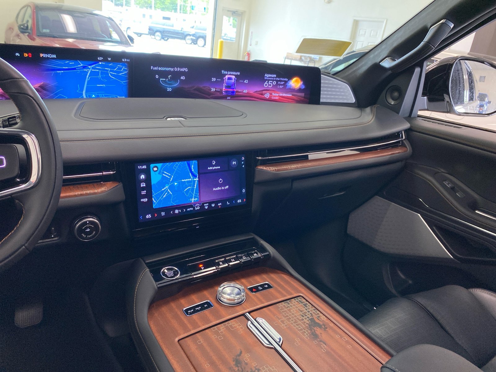 New 2026 Lincoln Navigator L Black Label AWD/4WD image 24