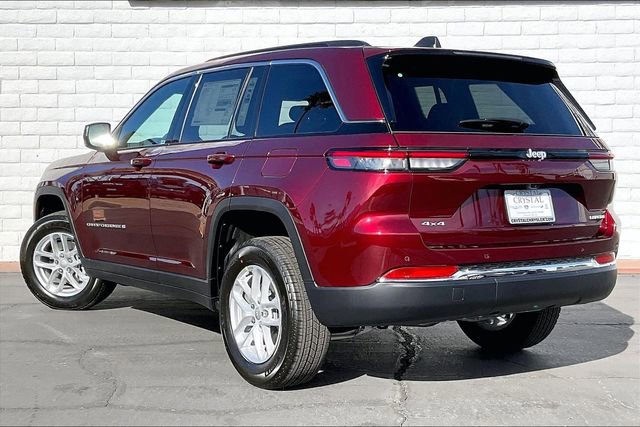 New 2026 Jeep Grand Cherokee Laredo image 2