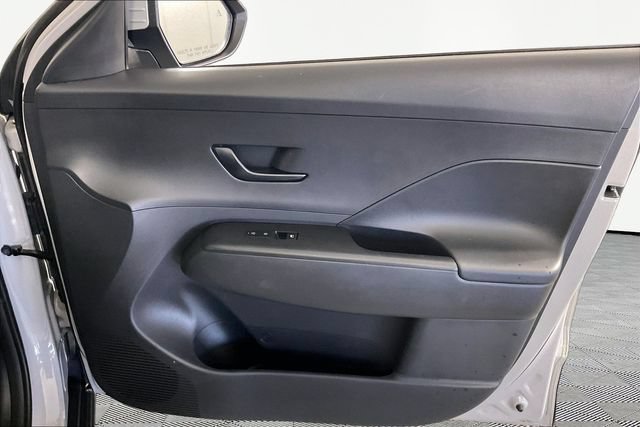 Used 2025 Hyundai Kona SEL AWD/4WD image 24